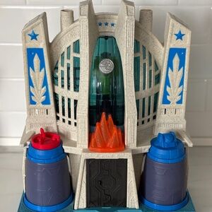 IMAGINEXT Fisher Hall of Justice League DC Comics Super Friends Playset 2014